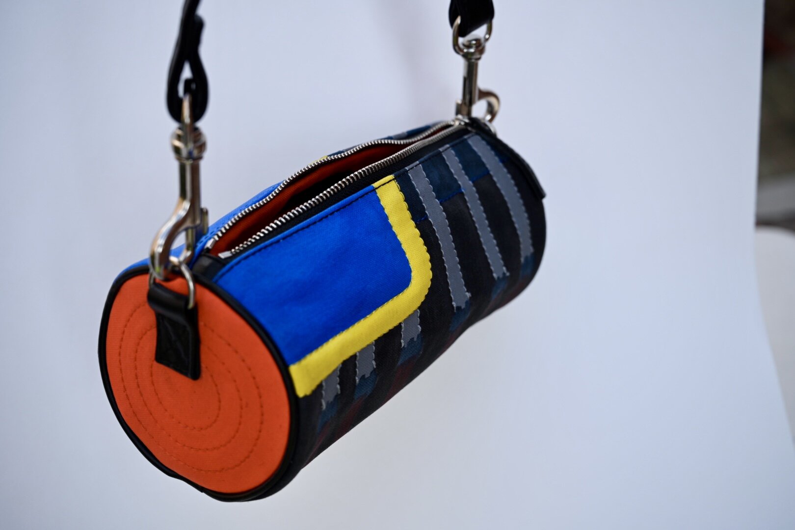 B25AFE31-1266-40E2-9E31-88226F21CDE4