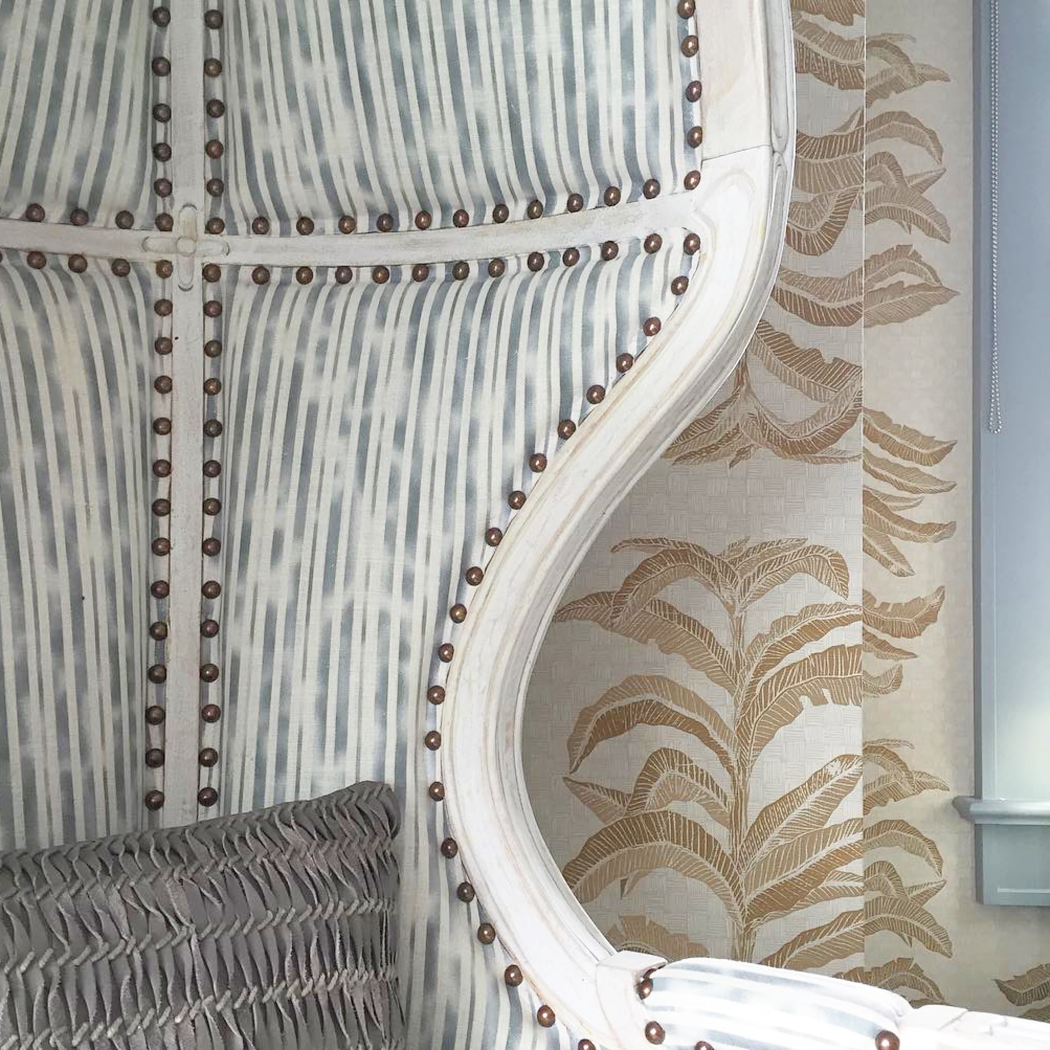 Banana Leaf Wallpaper in Gold, Interiors by Lucas Studio Inc., Photo by Karyn Millet