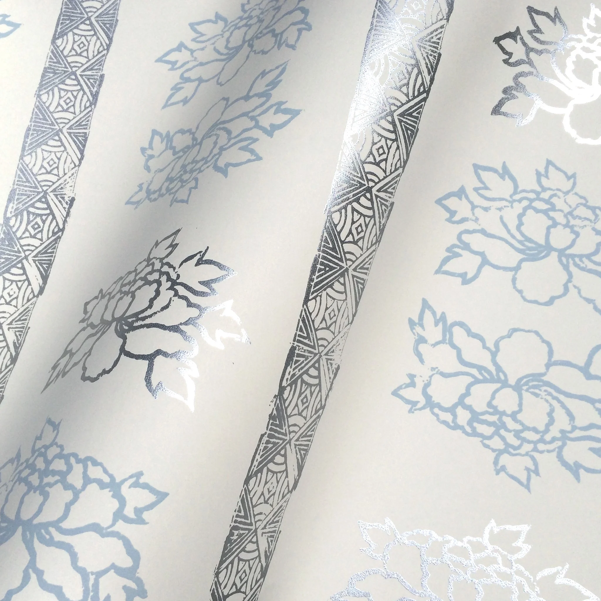Floral Stripe in Iceberg, SL140-03