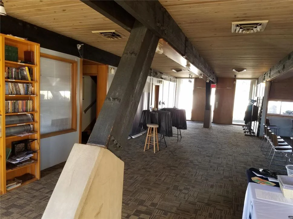 19010387-05-alt.jpgx.jpeg