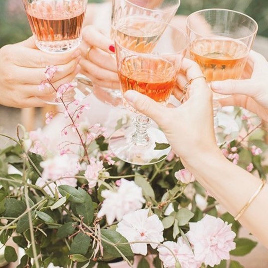 I&rsquo;m inviting all wedding &amp; event entrepreneurs in southern Oregon to a meet &amp; greet for my new wedding &amp; event club Our Gather. @our_gather

Our Gather is a club made up of southern Oregon wedding &amp; event vendors. 
The idea Our 