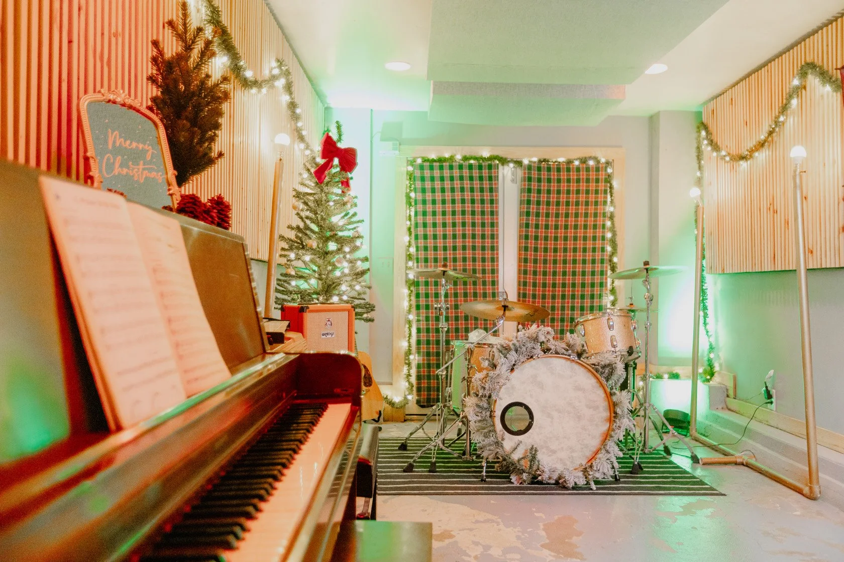 Hideout_Christmas-5.jpg