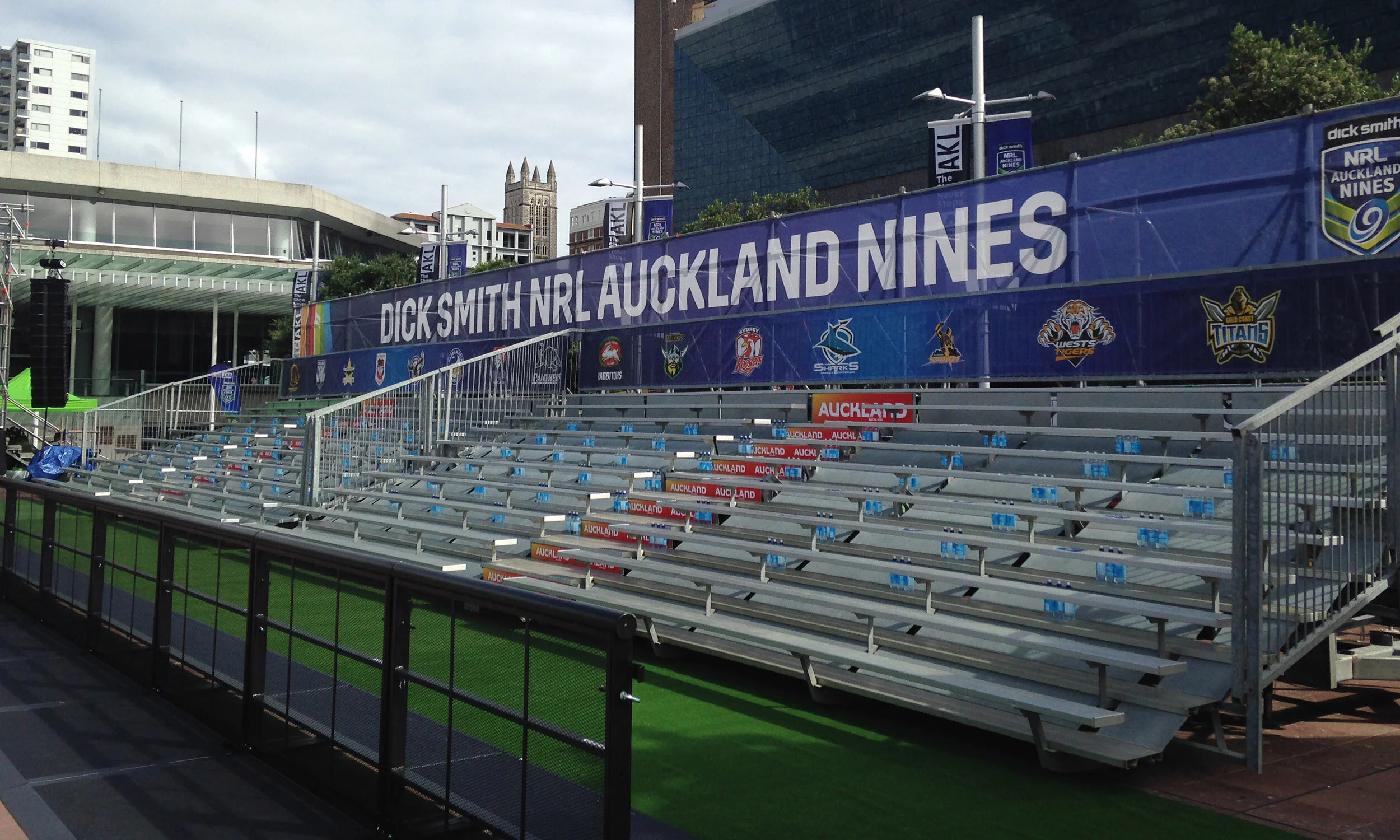 Grandstand 02 - Nines.jpg