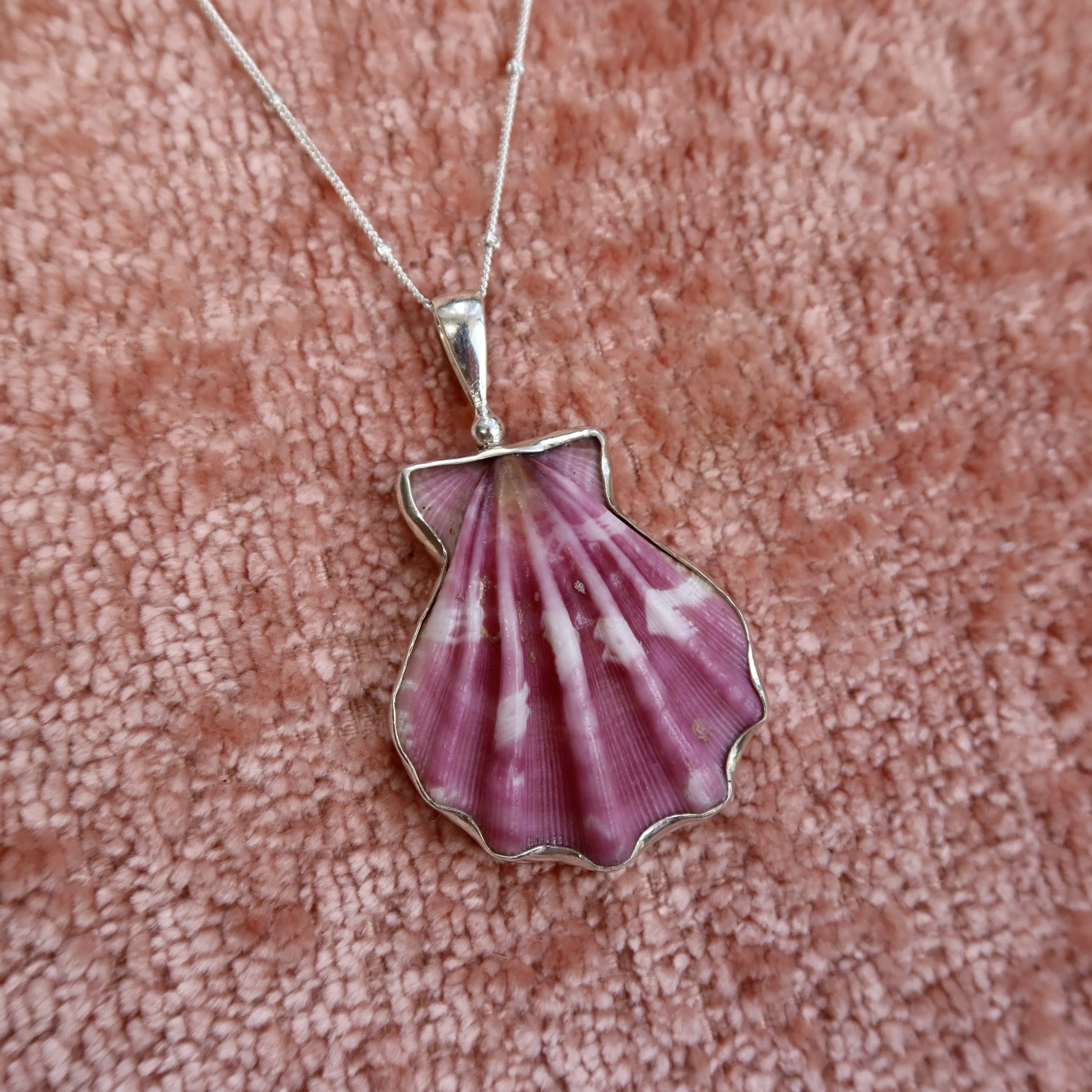 Large Japanese Decatopecten Necklace