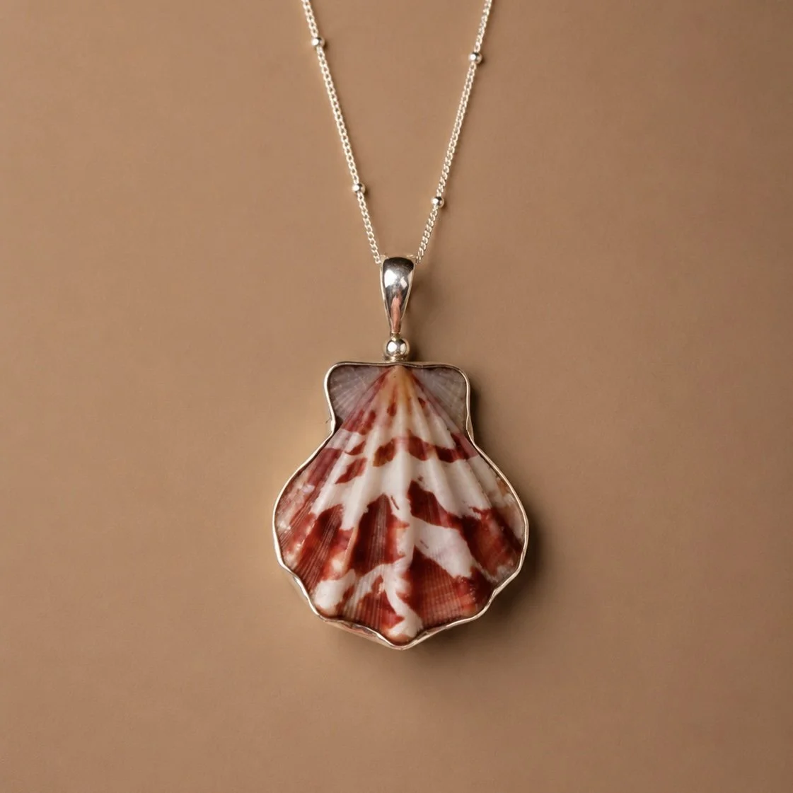 Large Strawberry Decatopecten Necklace