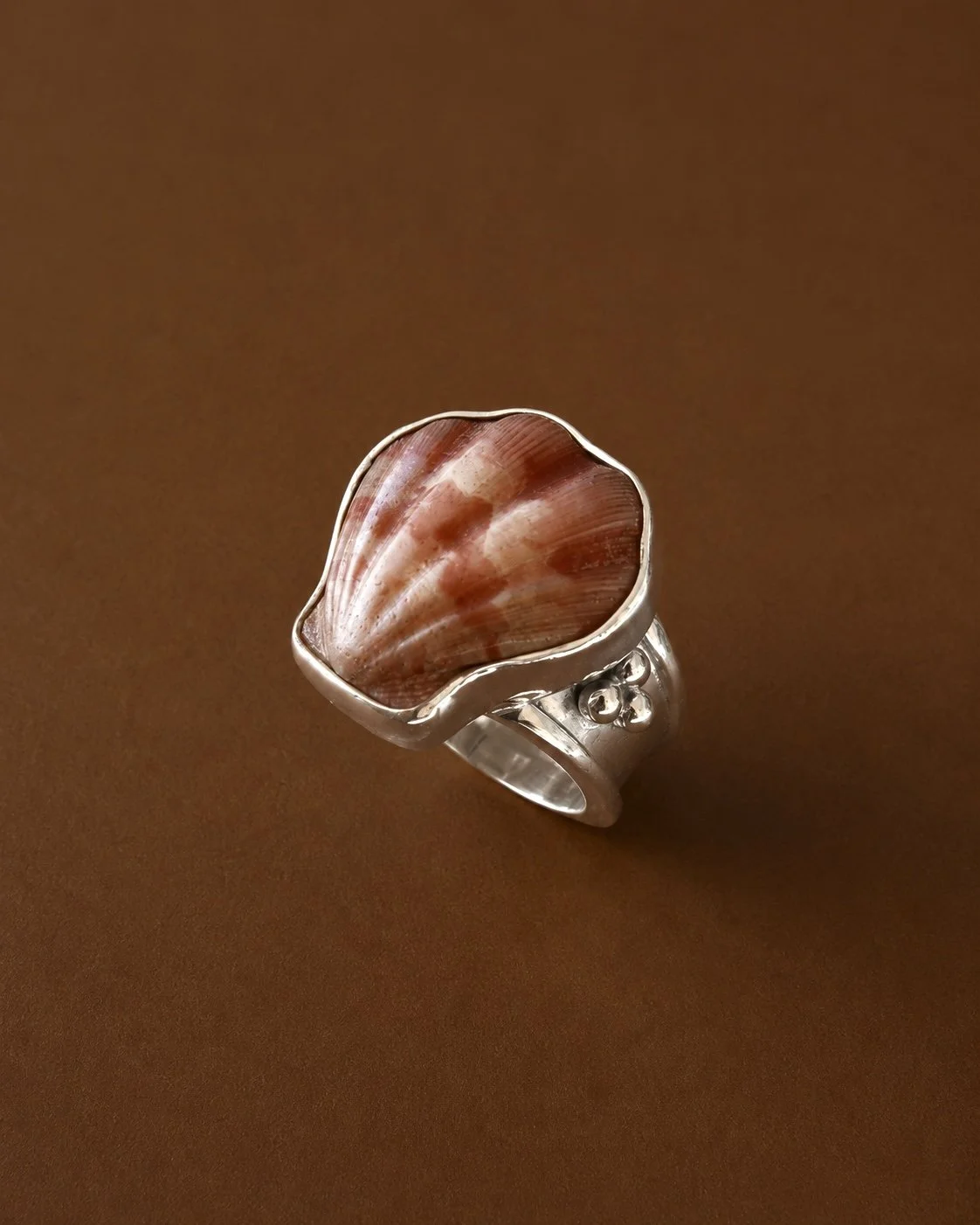 7 Chunky Decatopecten ring
