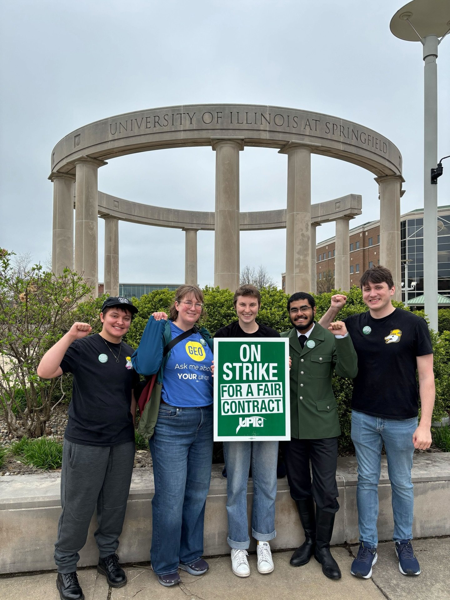 On Friday, April 10, GEO went to Springfield, IL to join the All Union Solidarity Rally as UIS United Faculty went on strike ✊

🔗 Find the link to donate to support the faculty in our bio

In Solidarity!