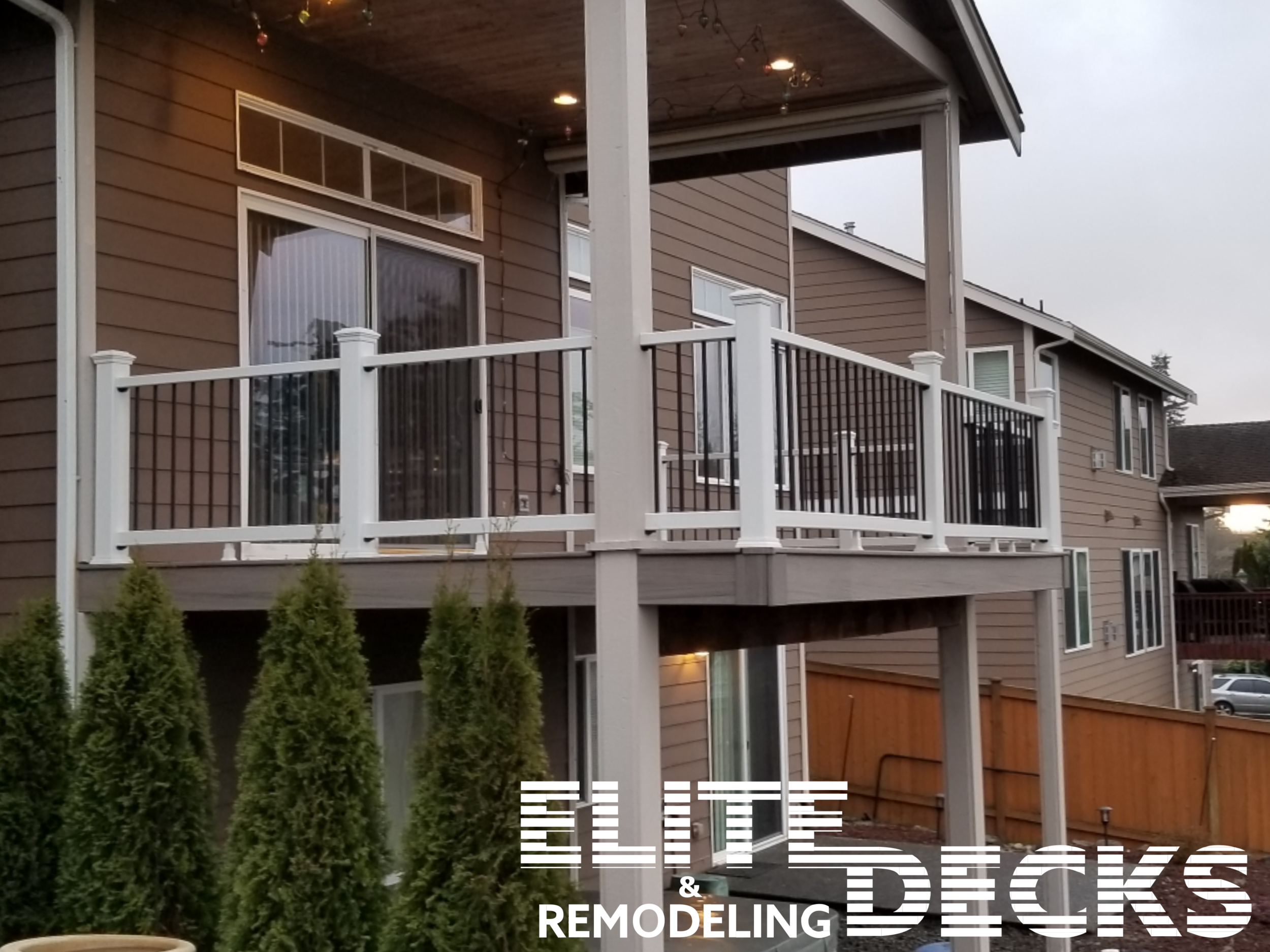TREX Enhance Rocky Harbor decking with trex select railing 3.png