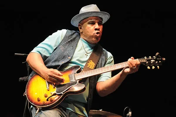 AMP Concerts presents Ronnie Baker  Brooks