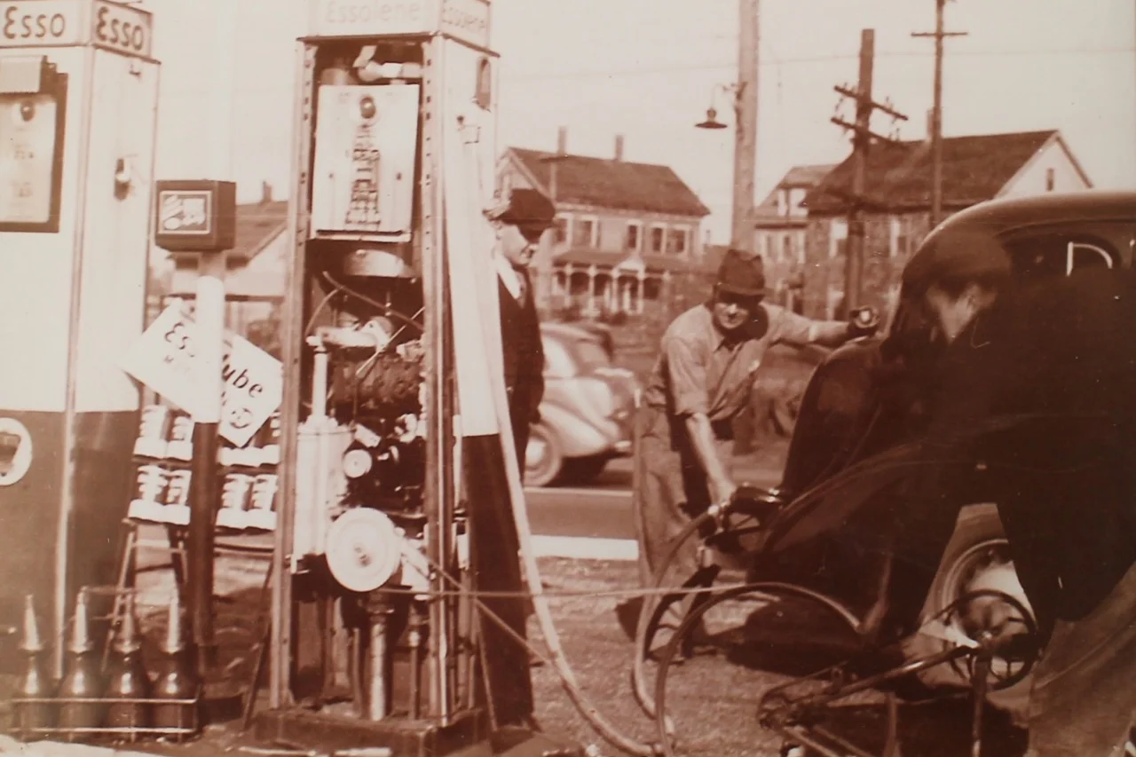 mystic_oil_co_old_gas_pump.jpg