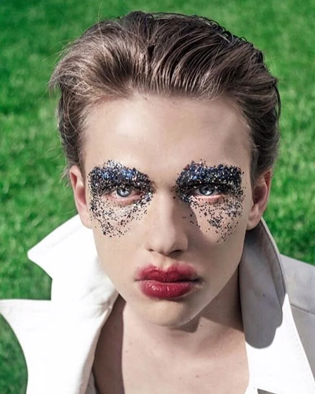 Happy Memorial Day ❤️🤍💙
.
.
#photo @lolilaboureau
#model @connorhollenbach
#makeup #art #desireedeliamua
.
.
.
.

#beauty #beautyblogger #skin #esthetics  #makeupartist #lifestyle #happiness #love #mindfulness #stayhome #creativity #instagood #pico