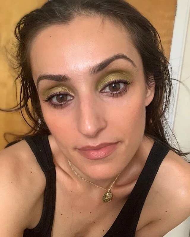 A cute story to brighten your day... For fun I thought I&rsquo;d spend some time playing around doing my makeup but needed to run a few errands first. On my way back, writing on the side of the mailbox popped out at me not even sure how because betwe