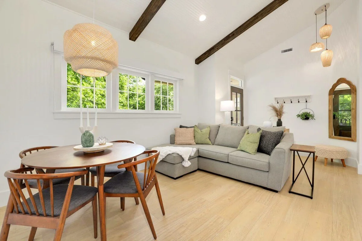 Our bonus living room with its own private outside entrance has access to the upstairs porch.