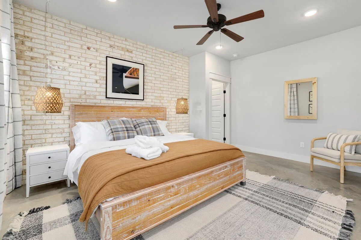 When it's time to turn in for the night, choose from one of our four luxury beds, accommodating up to 10 guests! Choose from: (1) King bed (2) King bed (3) Queen bed (4) 2 Twins / 2 Queens in a bunkbed. 