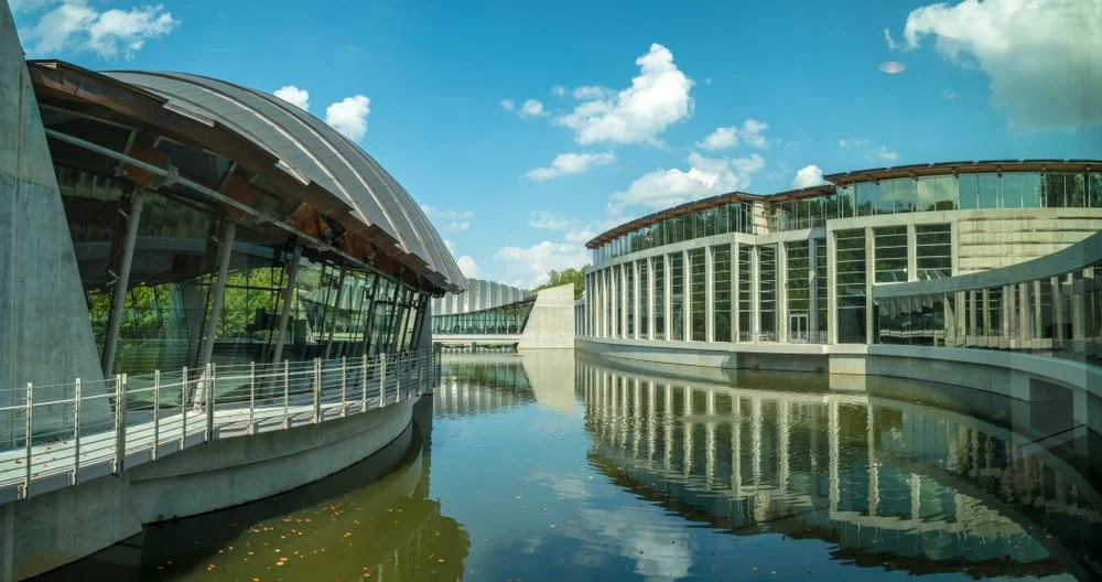 Love the arts? Make the Manor your home base on a quest to explore all 134 acres of Crystal Bridges Museum of American Art.