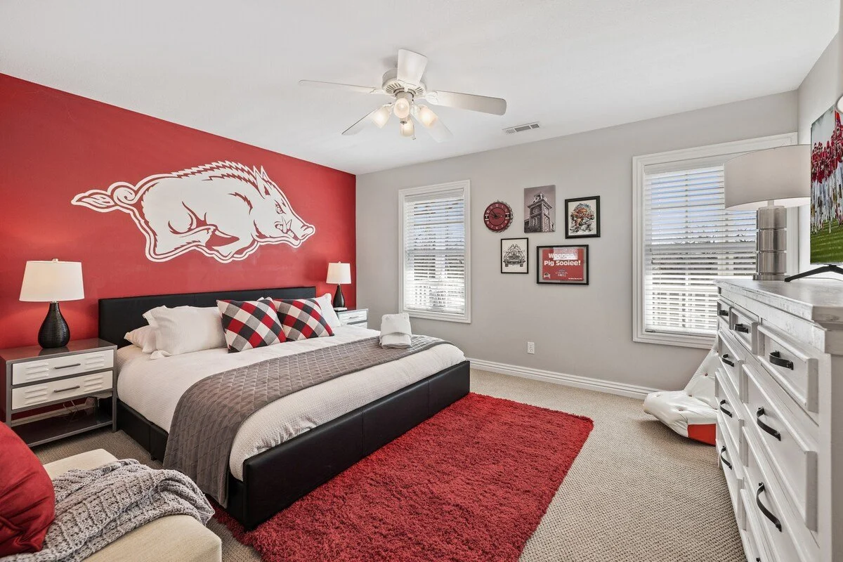 When it's time to unwind at the end of an adventure-packed day, our SIX maximum luxury bedrooms will not disappoint. — Sleeps 14!