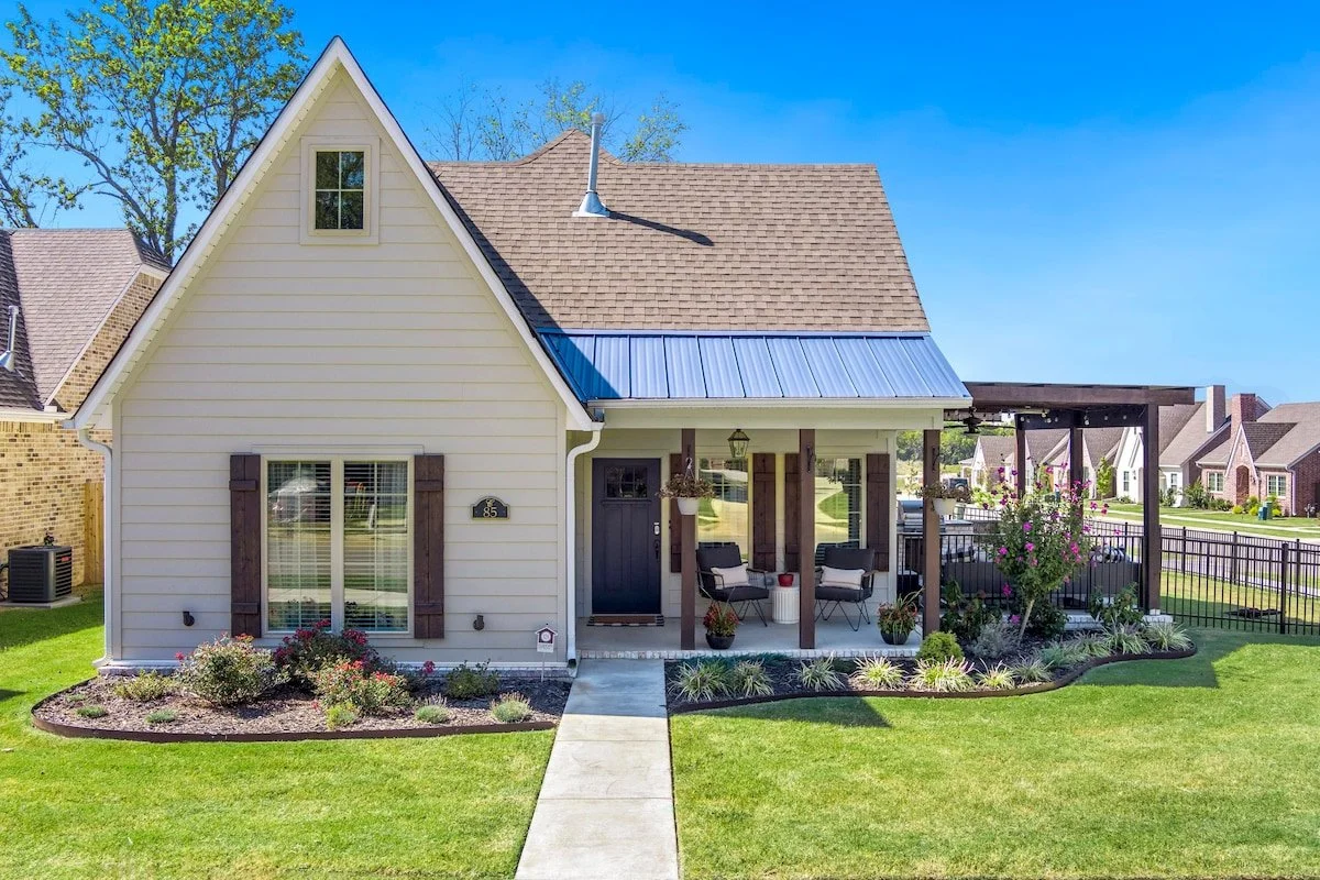 At the Collegiate, enjoy luxury amenities for the whole family!