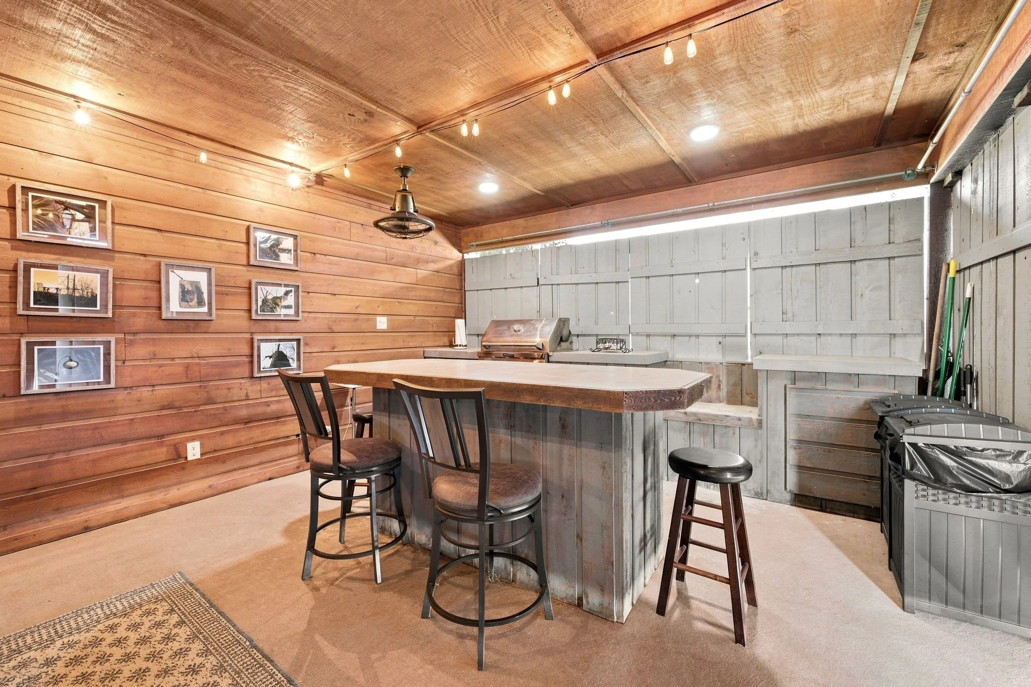 With grill and counter seating, our fully stocked pool house is the ideal hang out spot to start your day by the pool. 