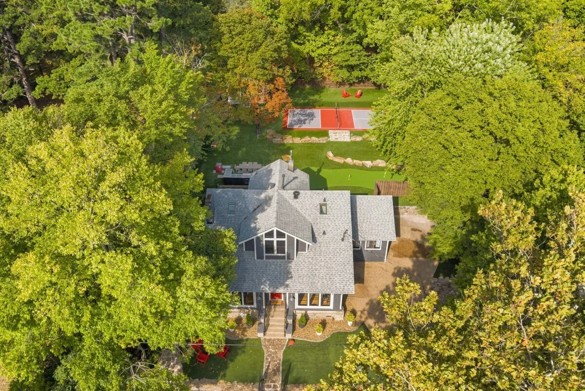 Aerial view of Retro Razorback.