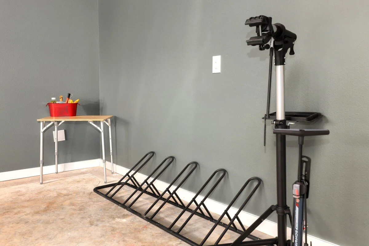 In our 1-car garage, you'll find bike racks, a workstation, and a wash station - the perfect setup to keep your bike in top shape before hitting the trails! 