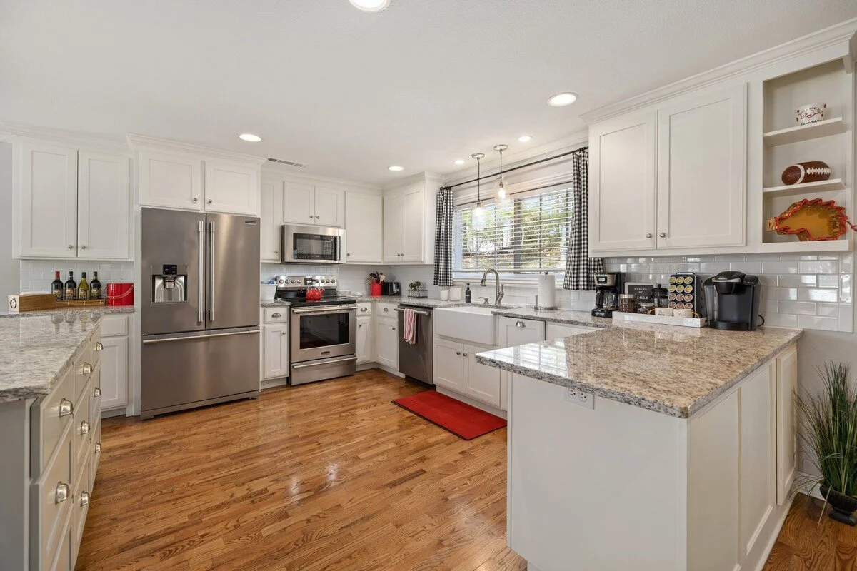 With a large island and kitchen bar top, our fully equipped kitchen will be the perfect spot to whip up your favorite meals and snacks.
