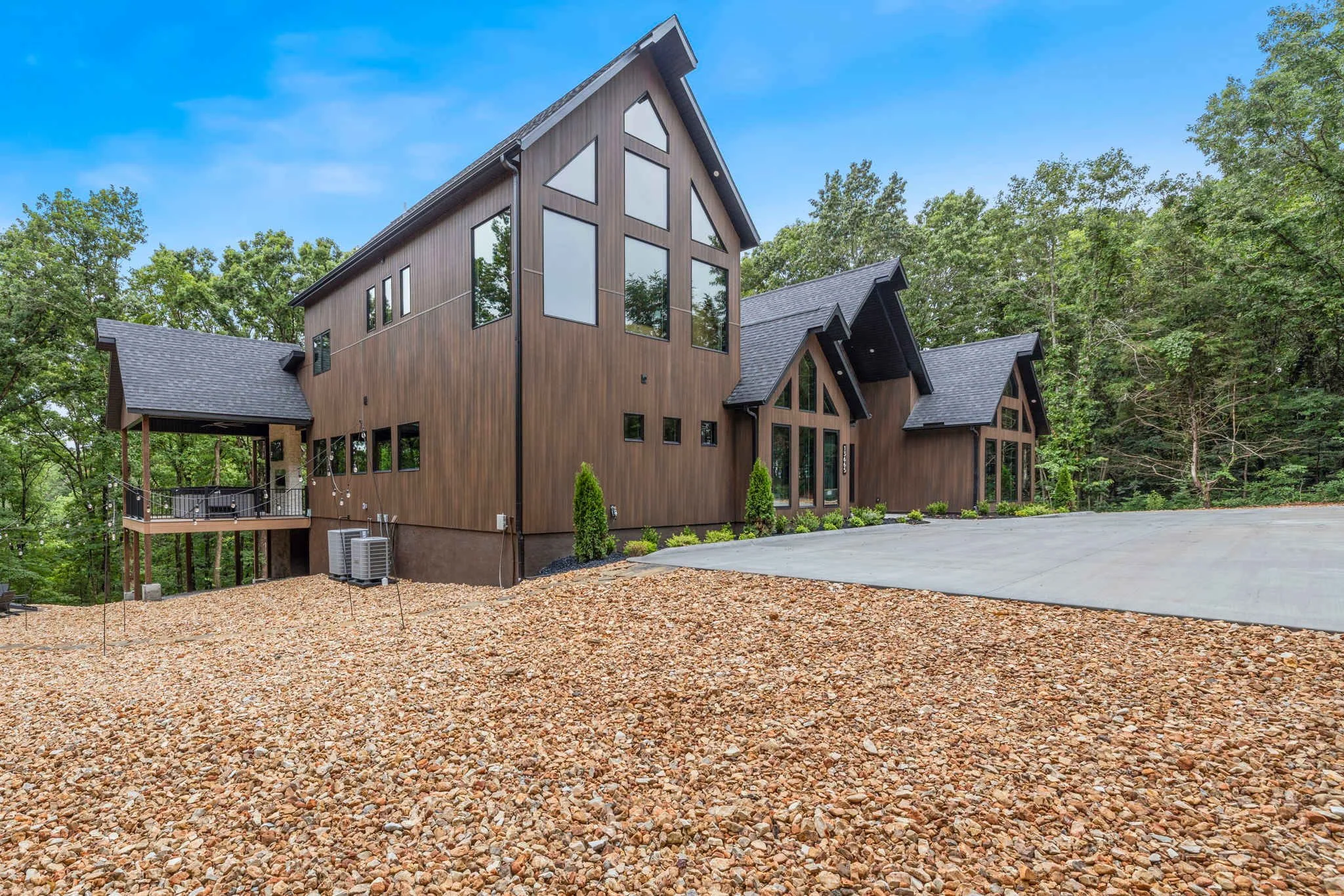 Welcome to Roaring River Hideaway!