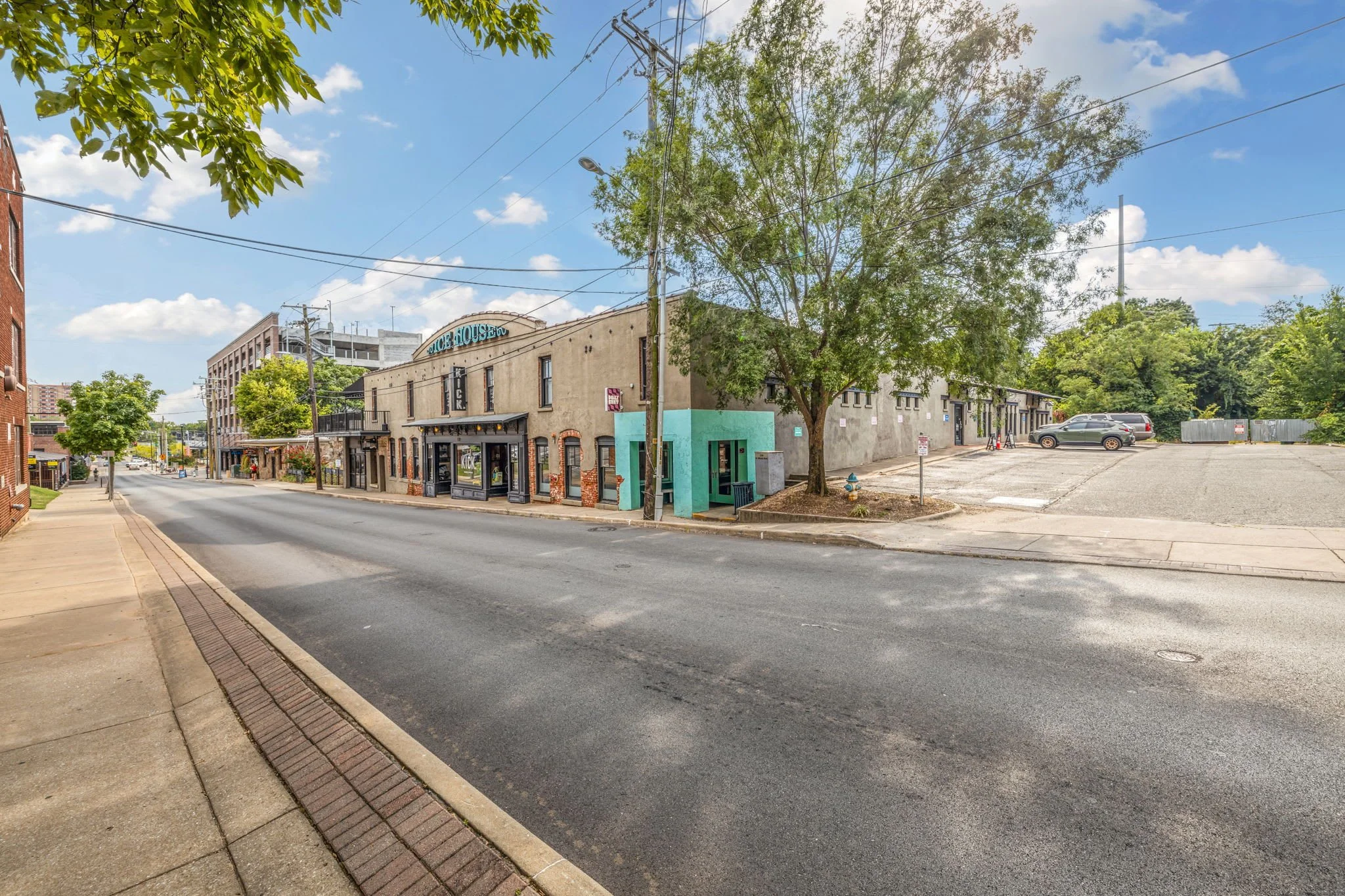 Welcome to Rock Star on West - a 2 bed/2.5 bath apartment in the historic Ice House building located right off Dickson Street. 