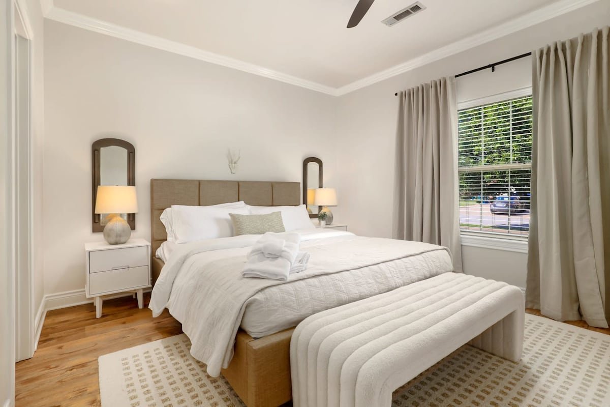 After a long day out in NWA, pick from one of our four cozy bedrooms. Sleeps 9.