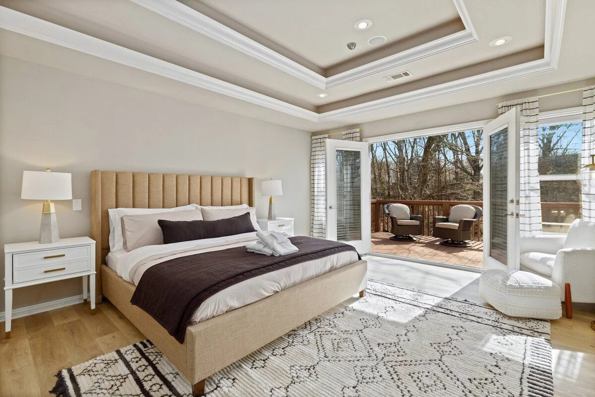 The Genesis features TWO spacious master bedrooms that both have plush King-size beds, luxury linens and bedding, en suite master bathrooms that have jacuzzi tubs, and double door deck access. The private deck is complete with a comfy seating area fo