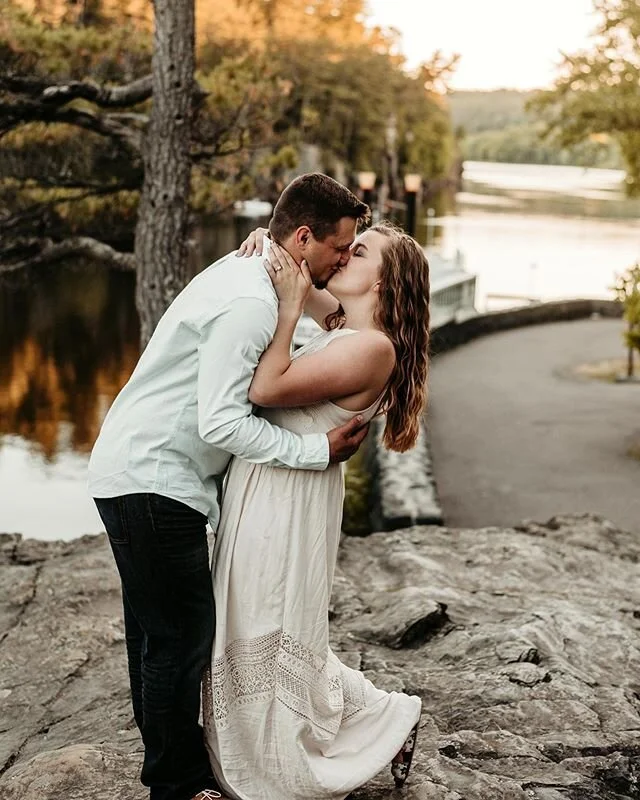 Another one from this incredible session!
.
.
.
.
.

#minnesotaphotographer #minnesotaengagement #minnesotaengagements #minnesotaengagementphotographer #minnesotaphotographers #minnesotaphotography #engagementphotos #engagementphotography #engagement
