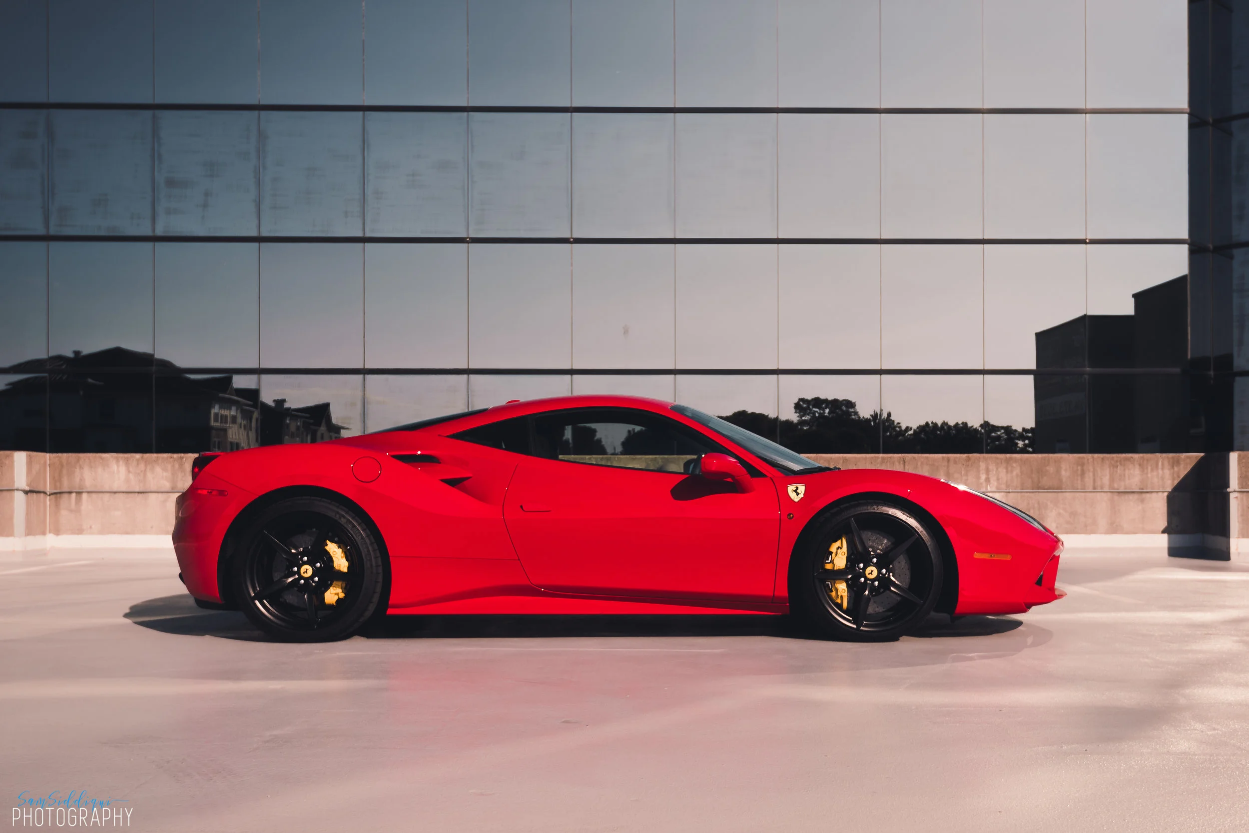 ferrari-488-gtb_43273621010_o.jpg