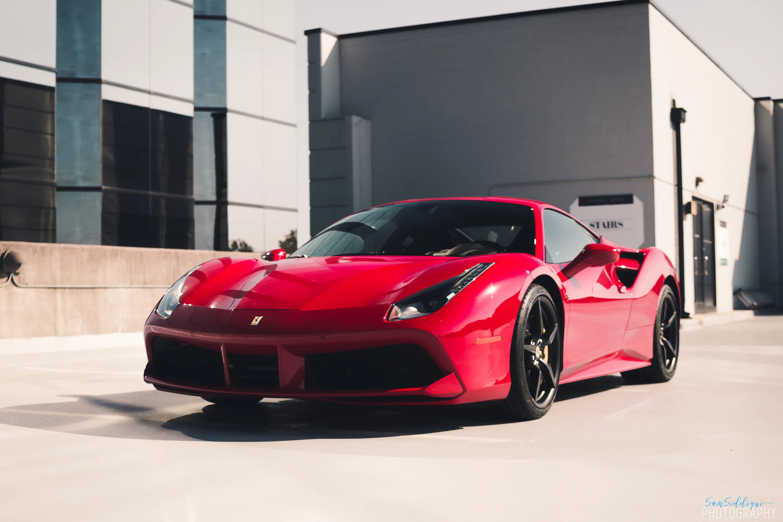 ferrari-488-gtb_44366615274_o.jpg