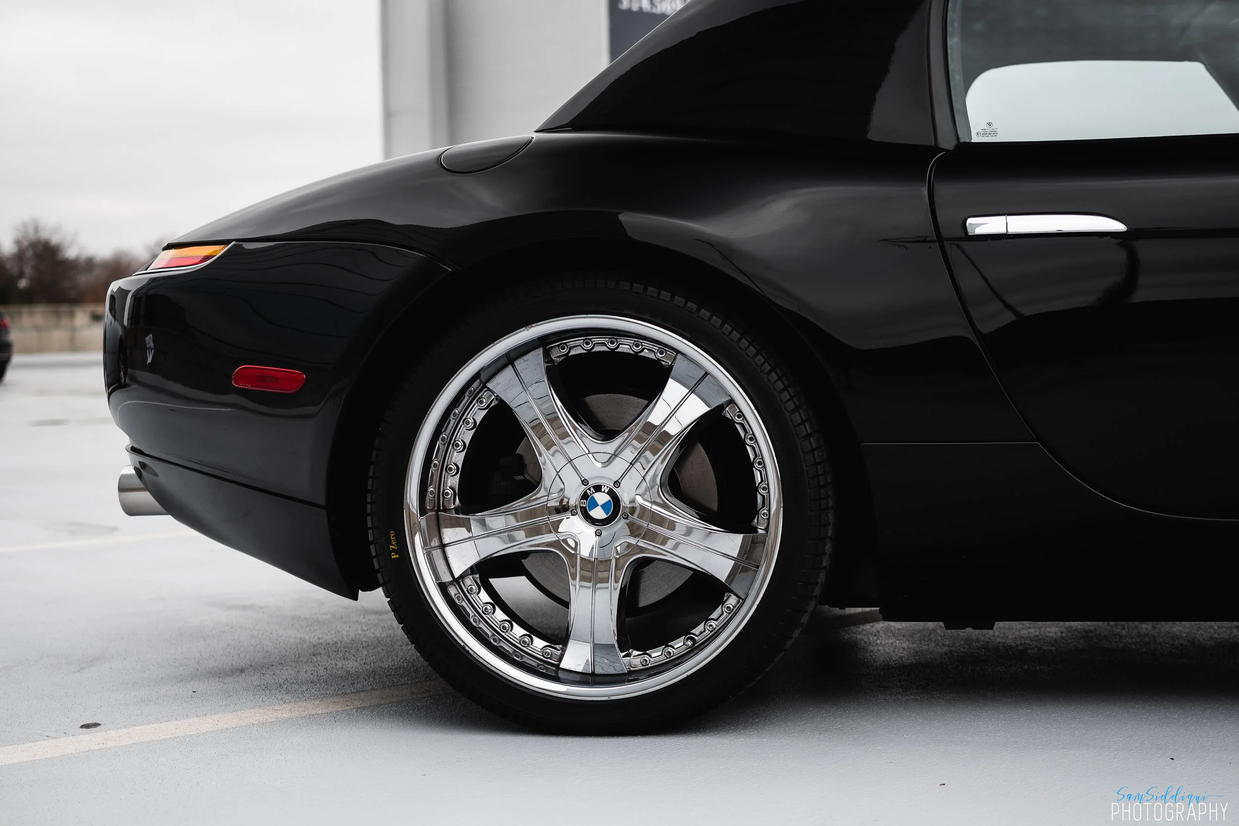 bmw-z8_32570310468_o.jpg