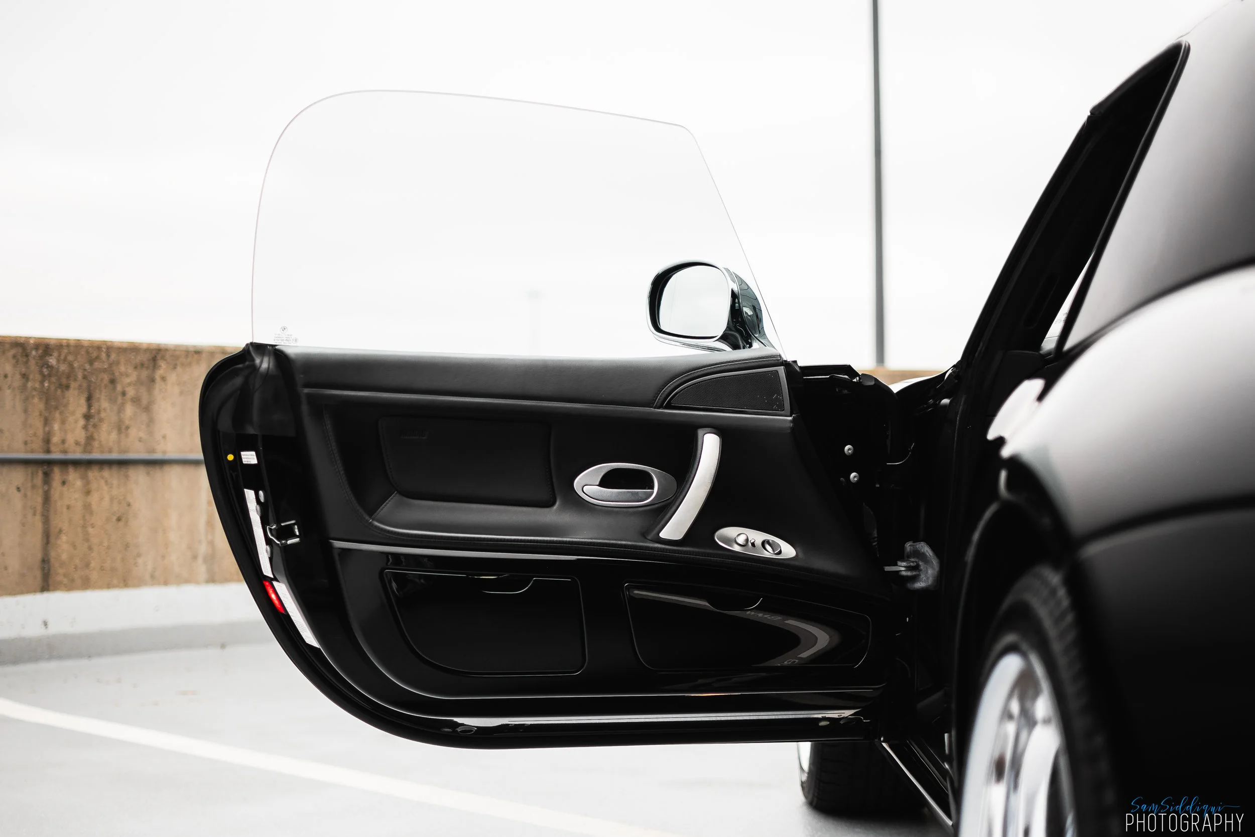 bmw-z8_46442507101_o.jpg