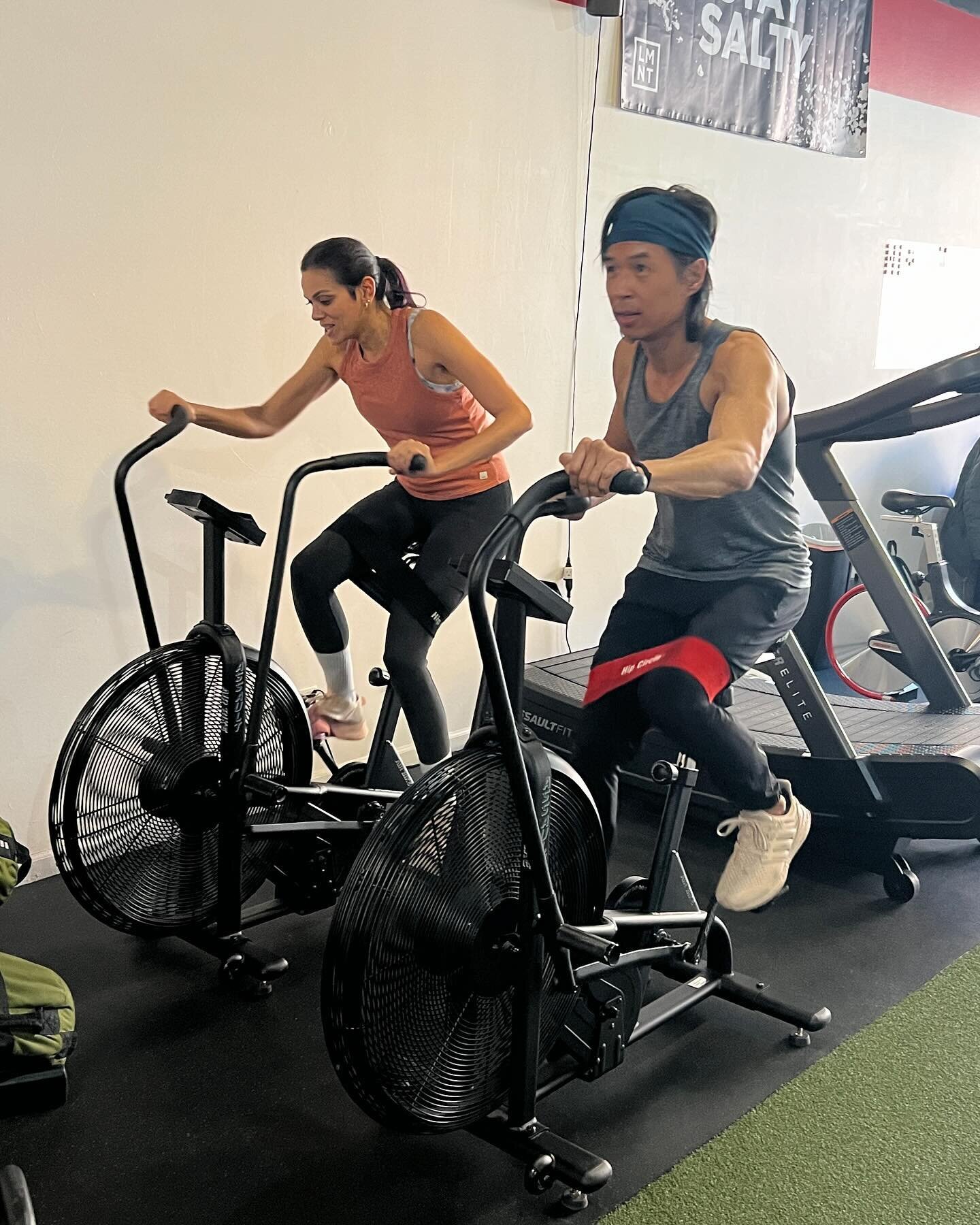 Thank you COUPLES for spending your Valentine&rsquo;s Day with us! No better way to SHARE the LOVE of FITNESS than with those you love most &hearts;️. 
.
Happy Valentines Day everyone!

#couplesthattraintogether #strongcouples #liftingcouplesdoitbett