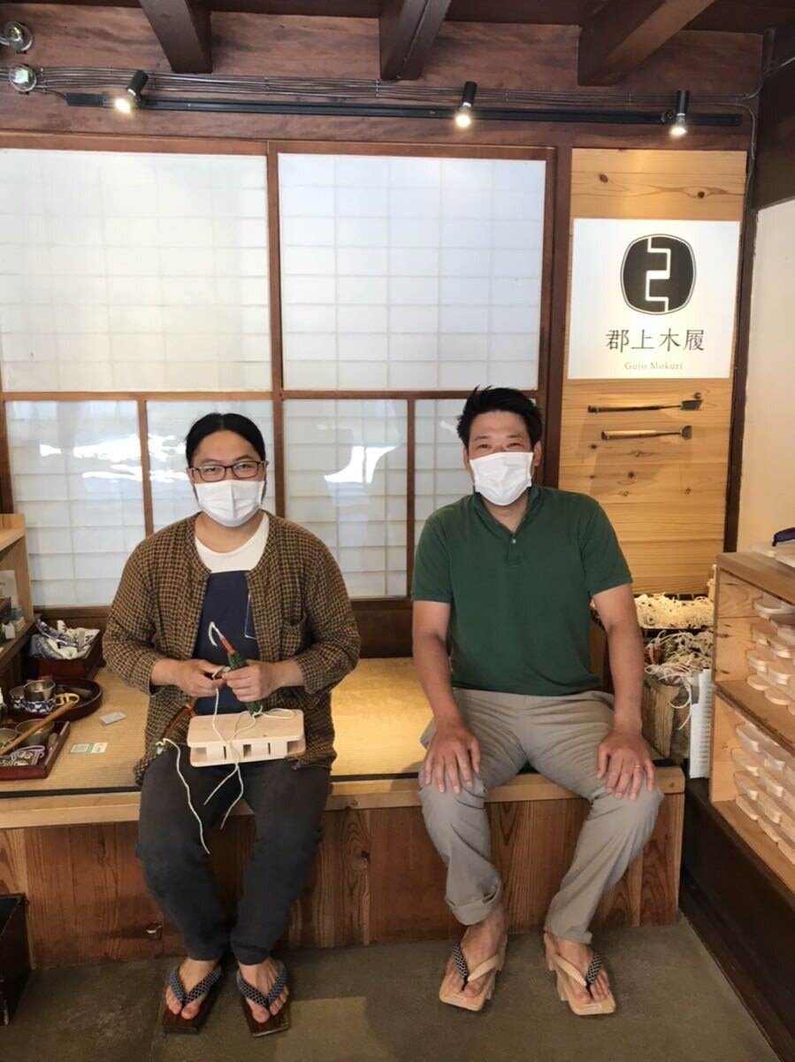 平野、下駄を買う。