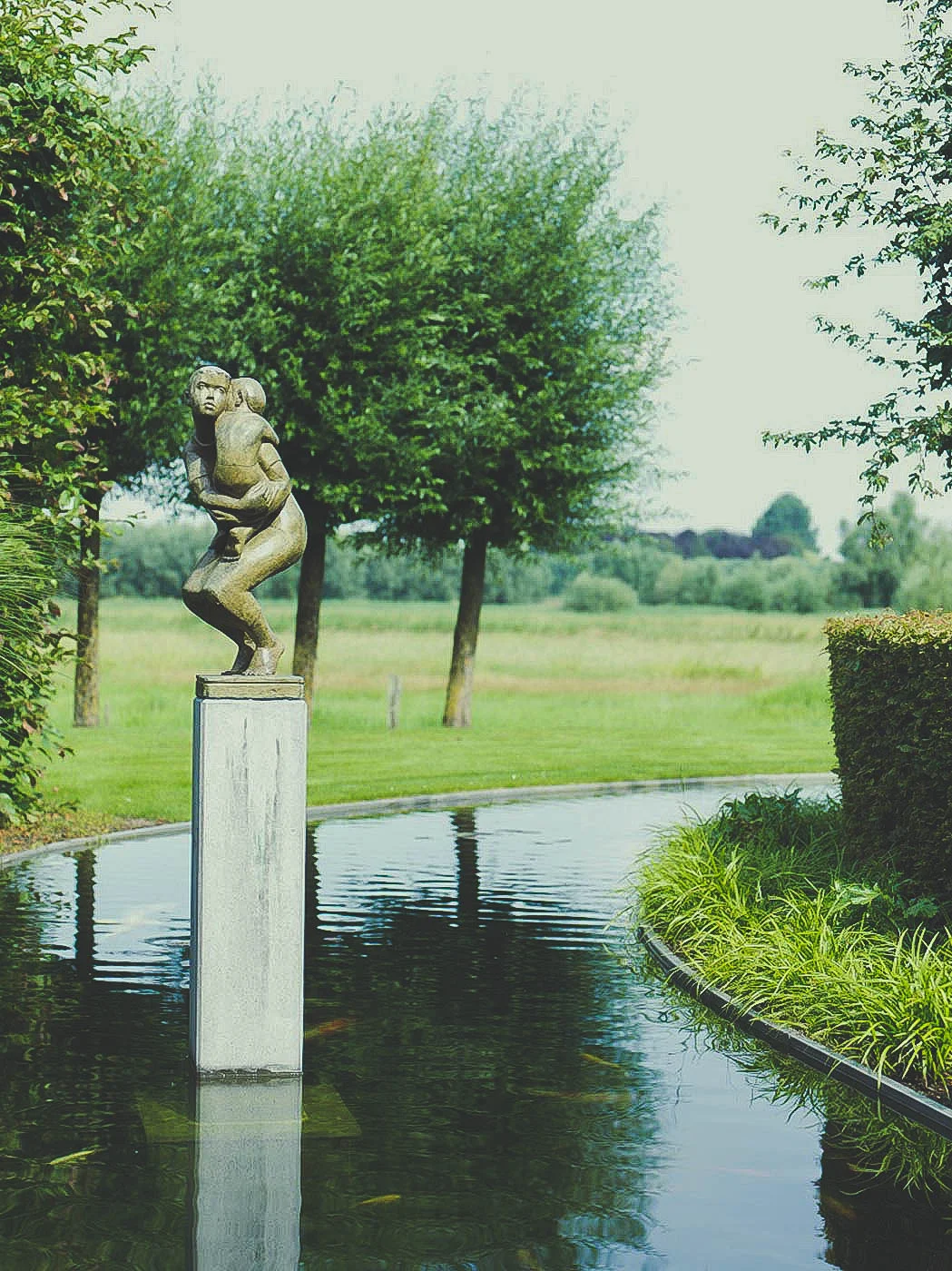 Waterspiegel met klassieke borders