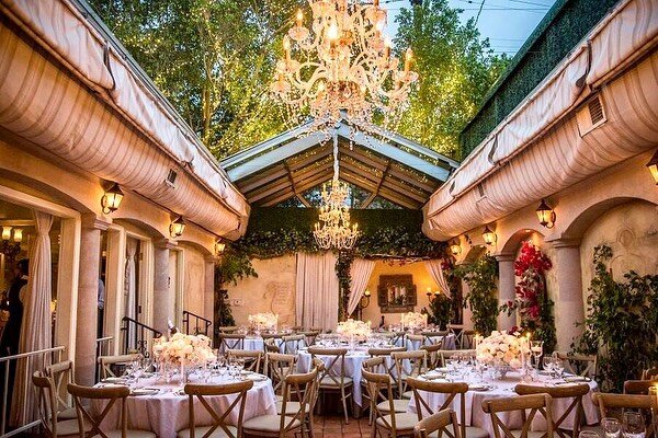 I cannot wait to plan a birthday celebration at this absolutely stunning restaurant in Beverly Hills, Il Cielo. I&rsquo;m fortunate to have so many incredible venues in Southern California to make sure my events are some of the best of the best 🌺🌹?