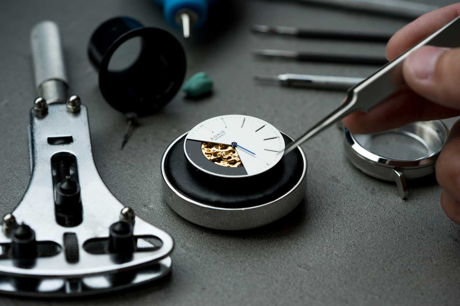 EONIQ watchmaking workshop - Components