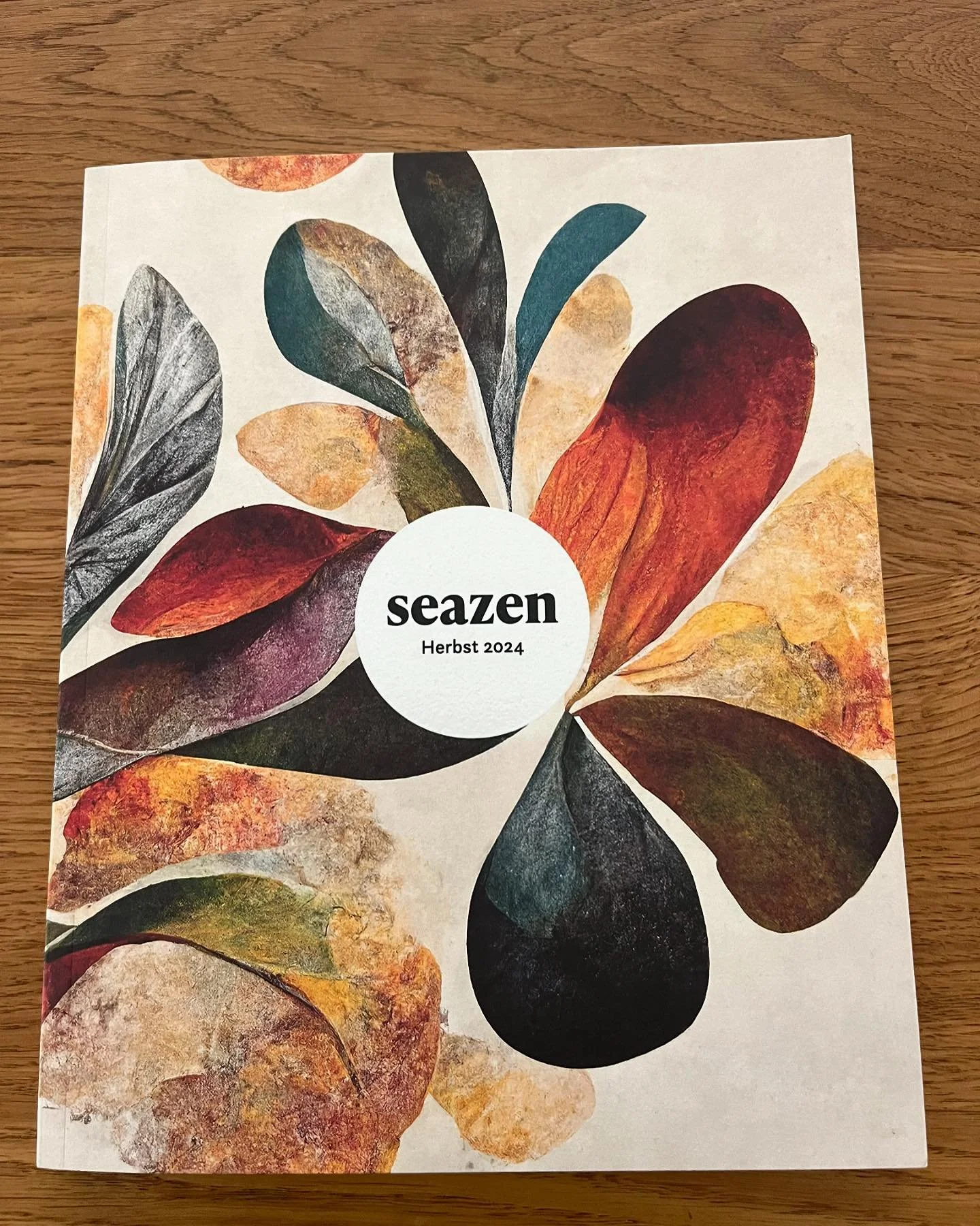 Die neue @seazen.travel Herbstausgabe 🍂
Out now! 

#wegoplaces #manuscript #textkonzeptidee