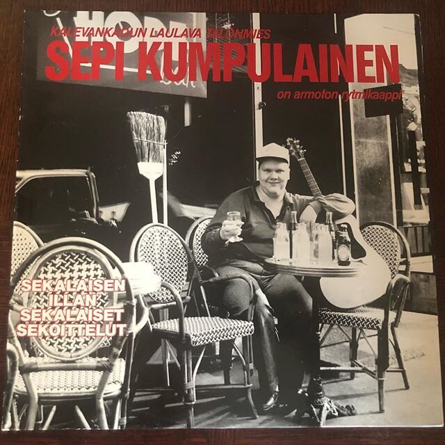 Sekalaisen illan sekalaiset sekoittelut LP. 1992.
L&ouml;ytyyk&ouml; t&auml;m&auml; harvinaisuus joltakulta viel&auml; hyllyst&auml;? 🙂
#sepikumpulainen #sekalaisenillansekalaisetsekoittelut #kutsukaaputkimies #kuiskaaseasiaminulle #virtanenonkovami