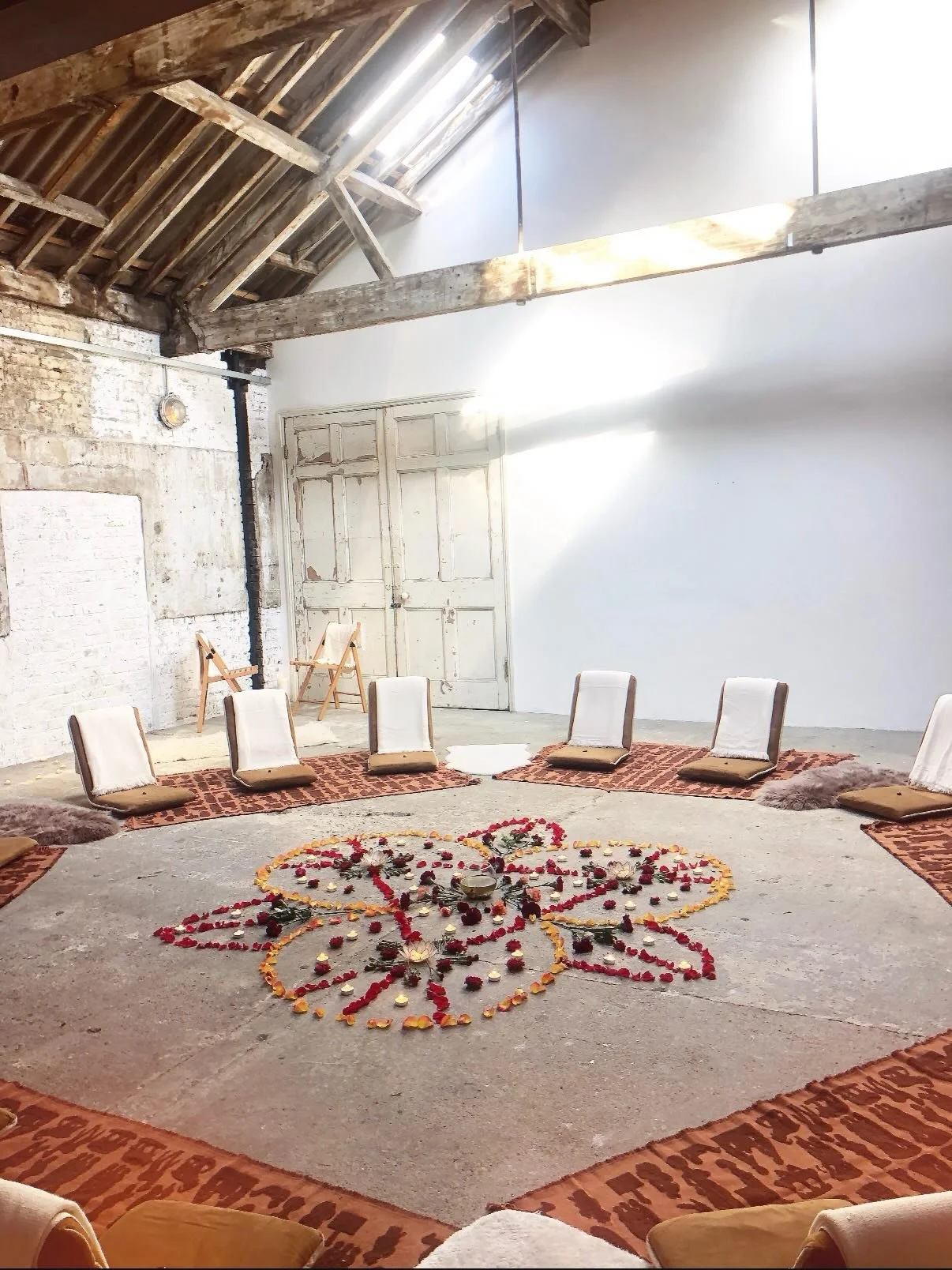 In four weeks time we gather in the studio for our journey called Truth. 

If you are interested in a space where you can feel deeply, I am sure you will feel at home.

What is contained within us is extraordinary, it just needs space to breathe. 

Y