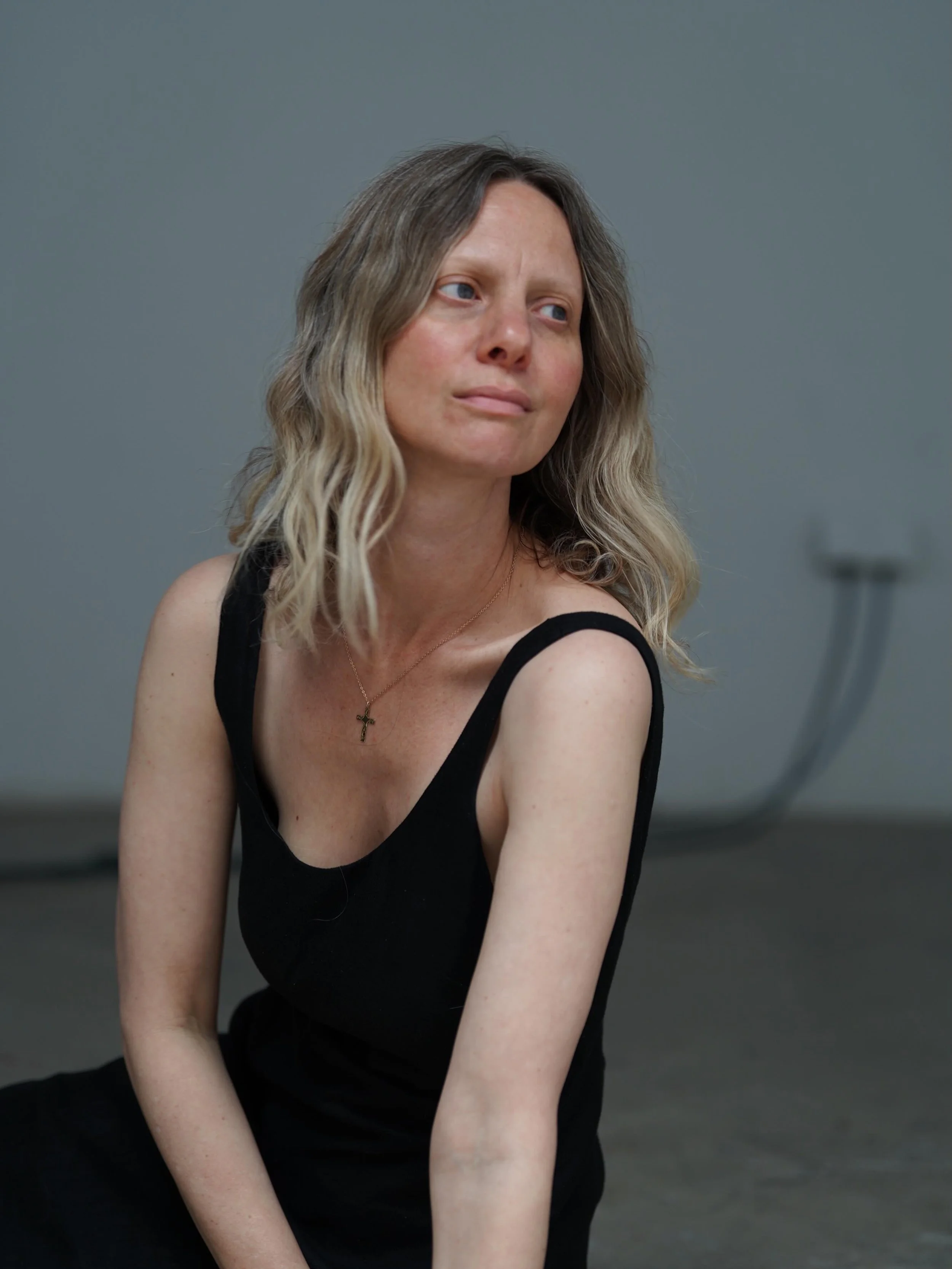 The problem with the beloved is that he knows our weak spots

The gift of the beloved is that he knows our weak spots 
.
.
.
.
.
.
.
Unedited photo from stunning shoot with @lornamilburnphotography &hellip; you know how impatient I am and couldn&rsqu