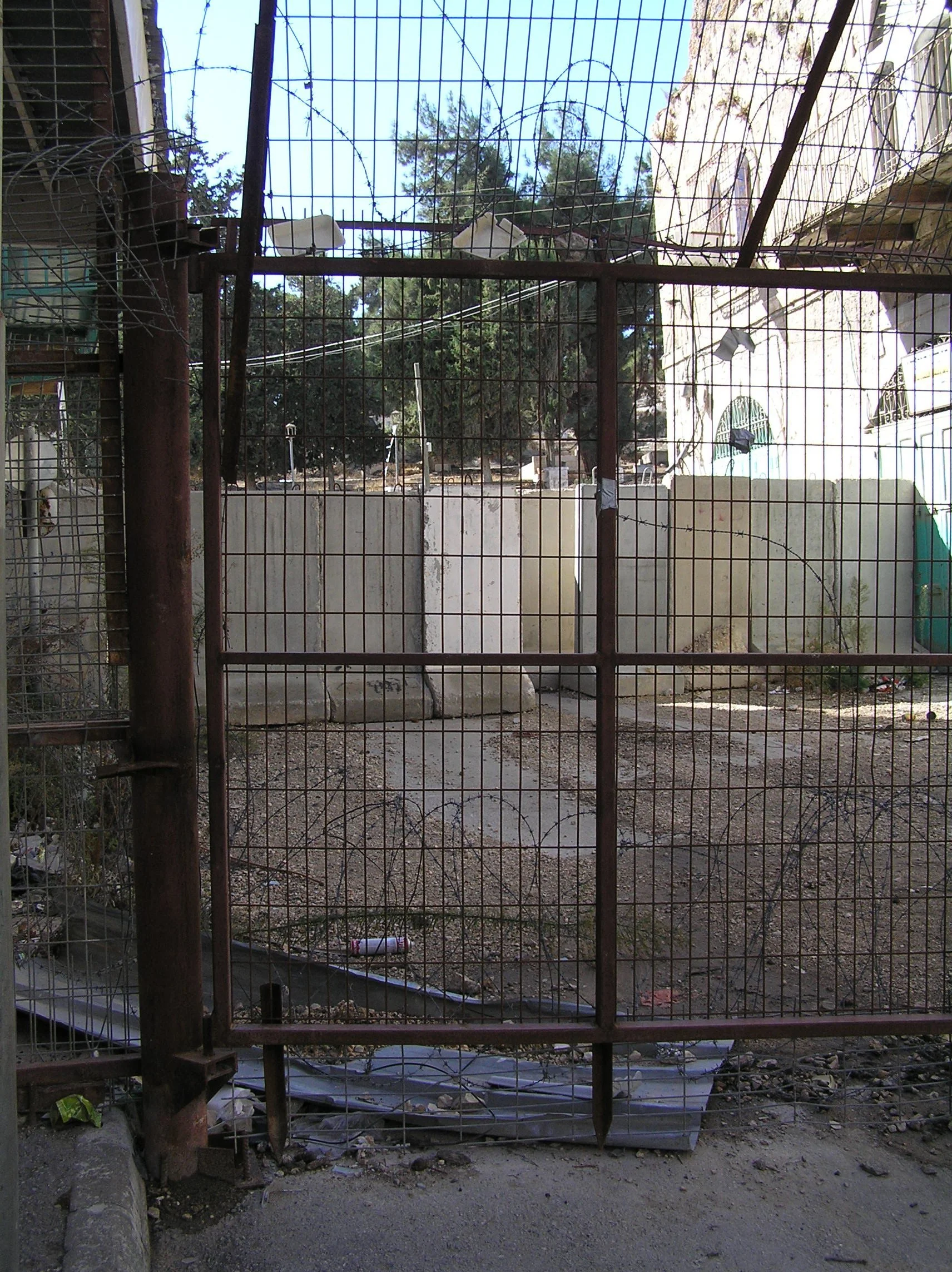 November 10, 2005: Giving Up Slowly