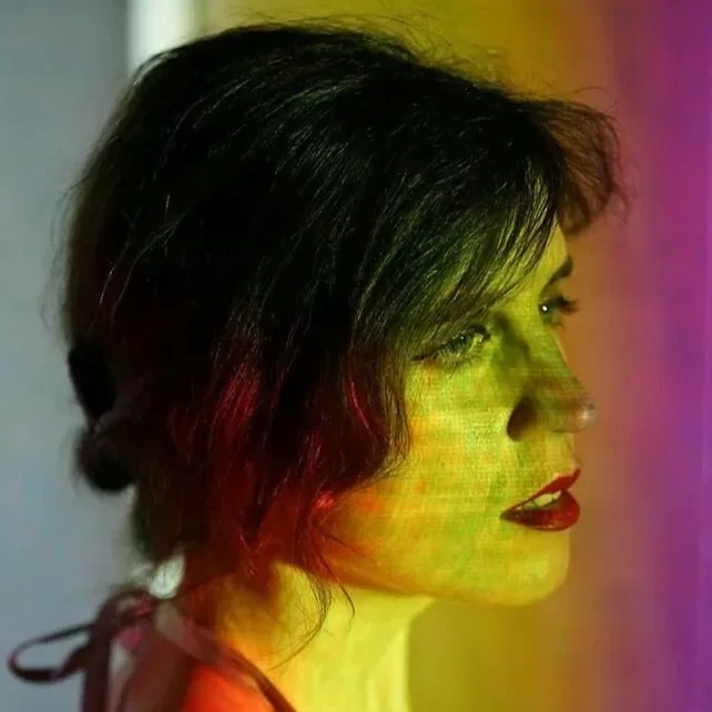 Signal in the Noise: A Conversation with Tracy Woodard