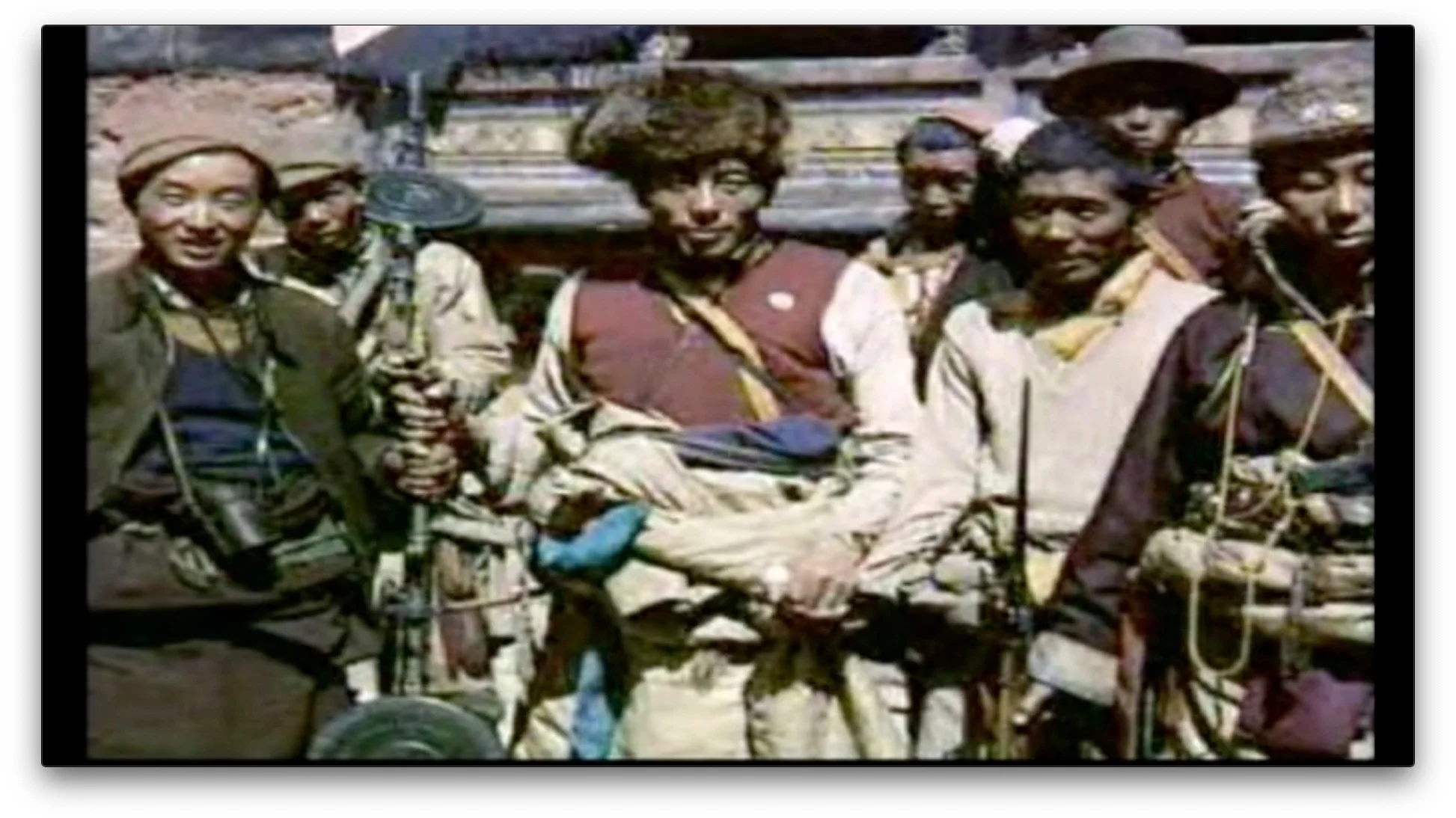 Tibetan guerrillas in Exile Kalsang Rinchen | 2008 | India | 30' | Documentary | Tibetan with English Subtitles Screenplay: Kalsang Rinchen Actors: various Trailer Tibetan resistance to the Chinese occupation is associated with the Dalai Lama, Buddhism and non-violence. But there was also a Tibetan guerilla army. Their formation took place within the Indian military and with the support of the CIA. In 1964 it was moved to the Indo-Tibetan border area and they waited for years in vain for orders to attack. Contemporary witnesses tell impressively of their experiences.