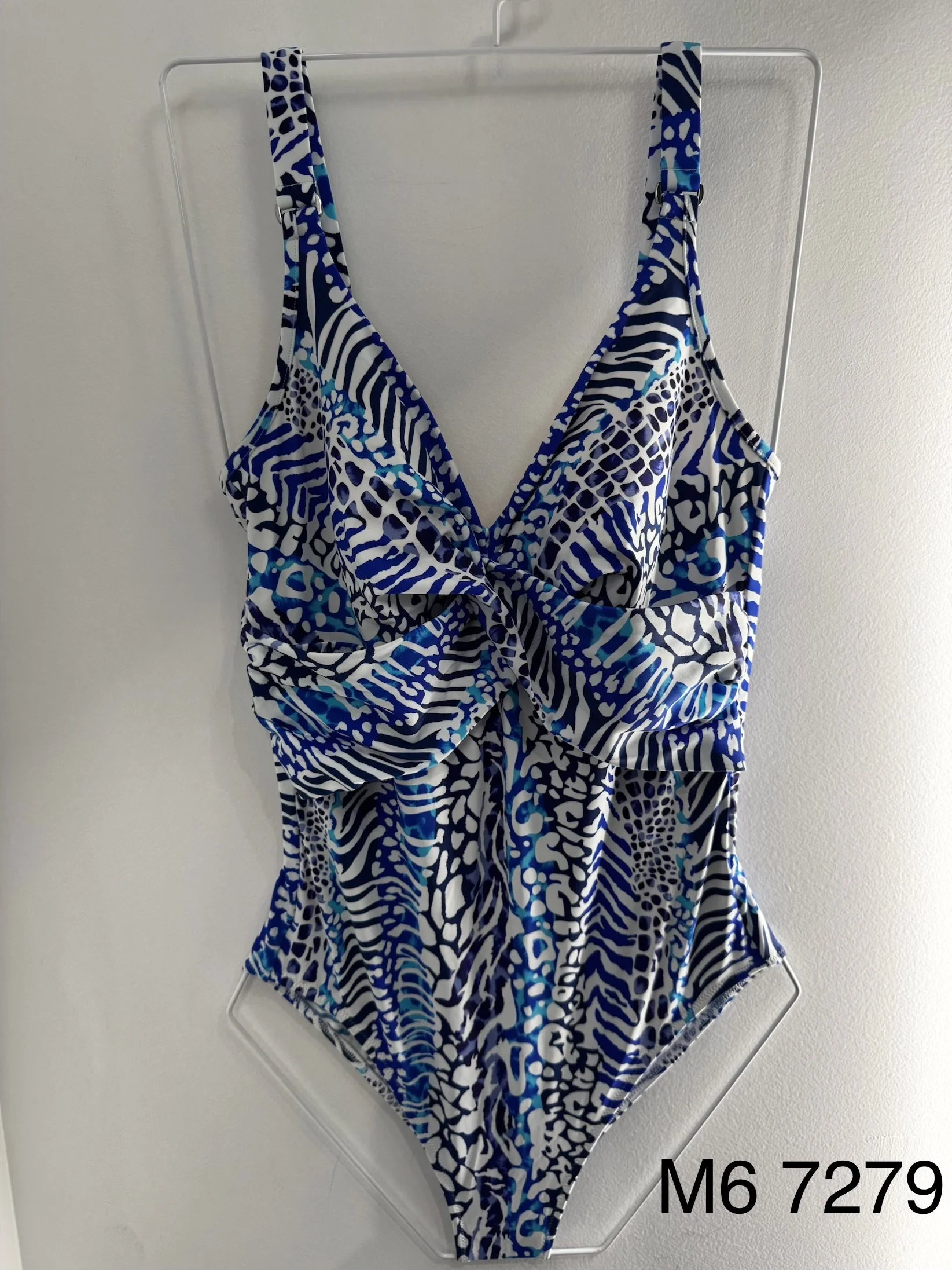  Disponible en Bonnet F : du 40 au 50 