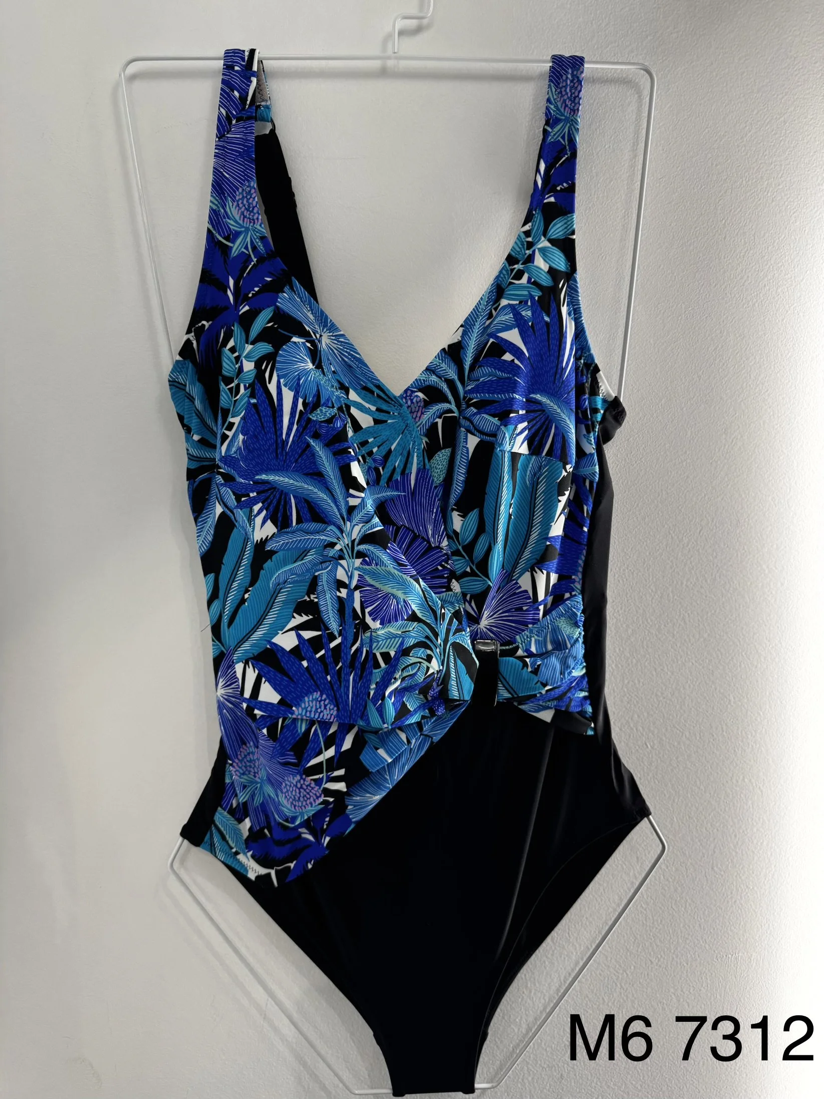  Disponible en Bonnet G : du 40 au 50 