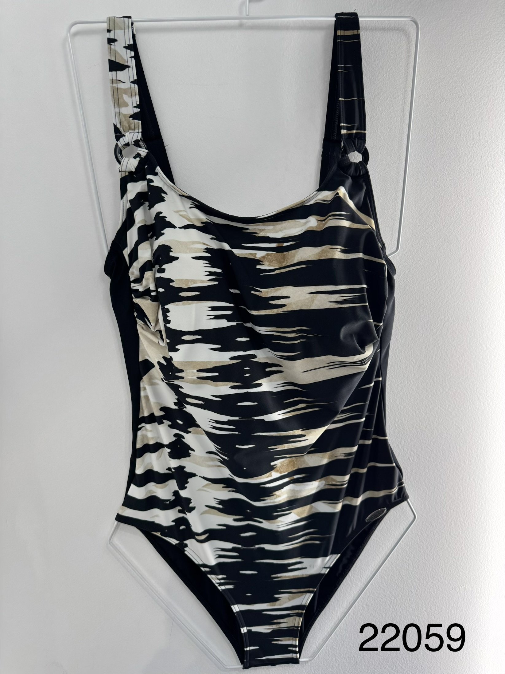  Disponible en Bonnet E :  Taille 40, 42, 44, 46, 50, 52 