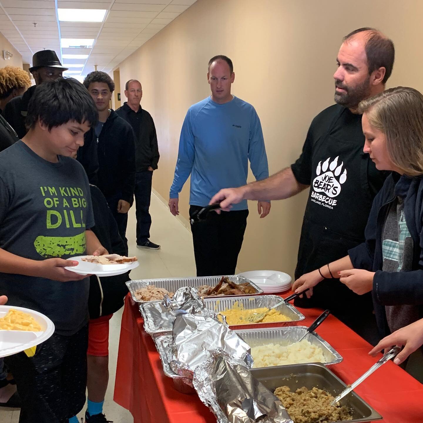 Yesterday, Joe Bear prepared a holiday lunch of turkey, mashed potatoes, stuffing, Mac and cheese and more for the @leverageministries Breakfast Club Christmas party. These at-risk teenagers from Lakeland enjoyed a morning of games, food, gifts and l